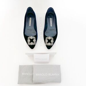 Manolo Blahnik Hangisi Navy Blue Velvet Ballet Flats Rhinestone Crystal Buckle